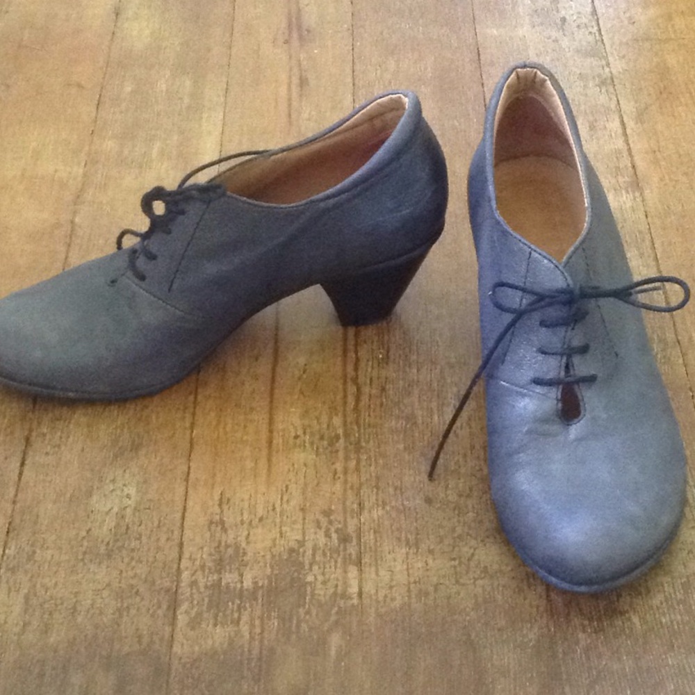 Fidji gray metallic-tint lace ups